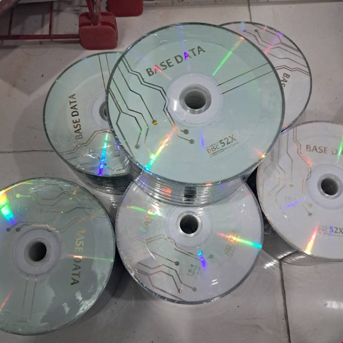 cd خام برند Base Data